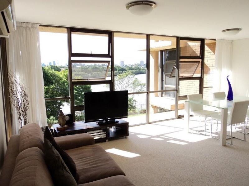 10/72 Sandford Street, St Lucia QLD 4067