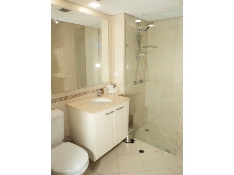 10/72 Sandford Street, St Lucia QLD 4067