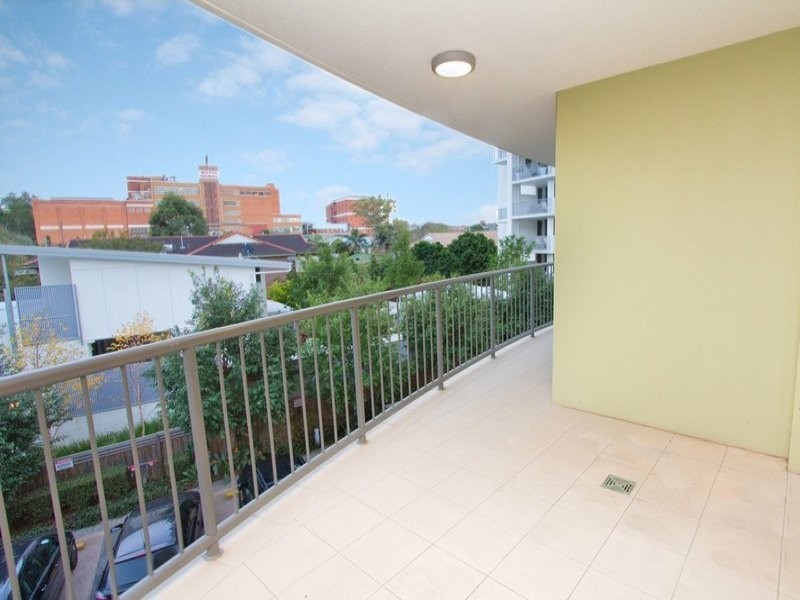 1025/18 Manning Street, Milton QLD 4064