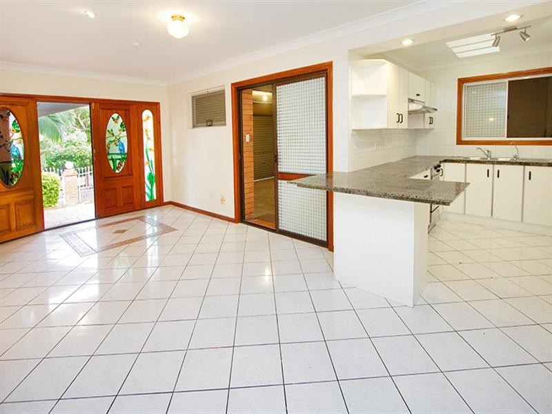 17 Marmion Parade, Taringa QLD 4068