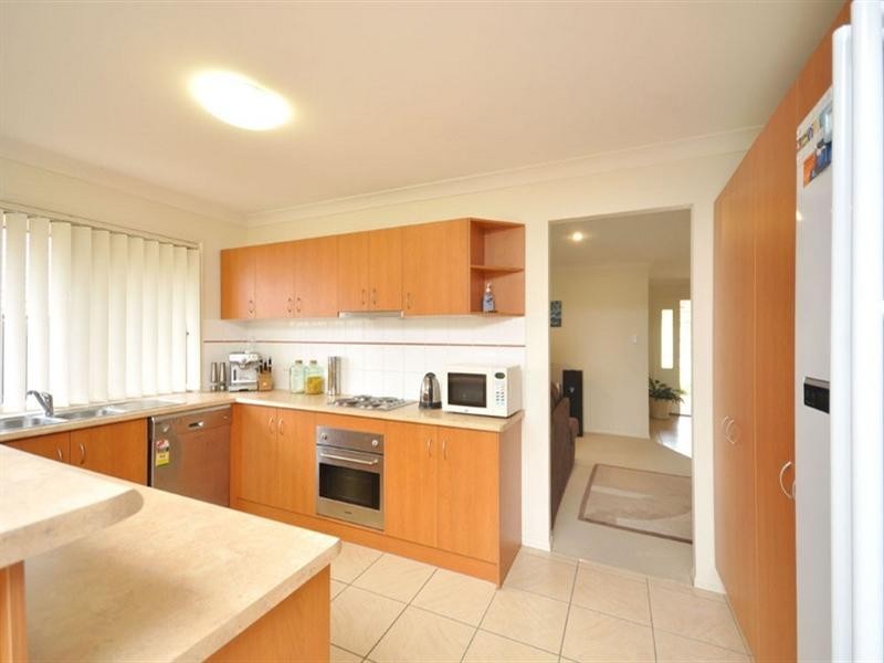 127 Englefield Road, Oxley QLD 4075