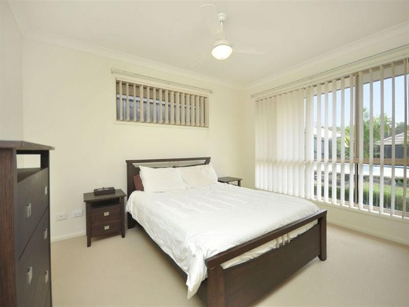 127 Englefield Road, Oxley QLD 4075