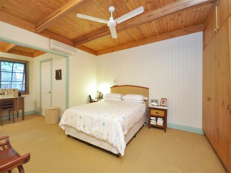 32 Montrose Road, Taringa QLD 4068