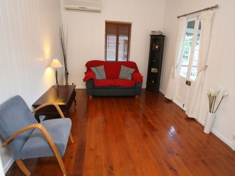 44 Greenlaw Street, Indooroopilly QLD 4068