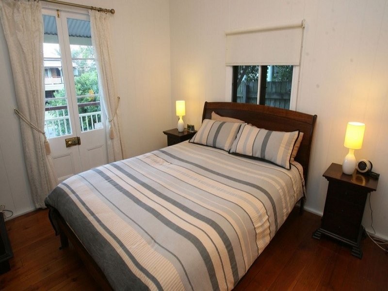 44 Greenlaw Street, Indooroopilly QLD 4068