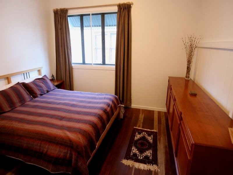 44 Greenlaw Street, Indooroopilly QLD 4068