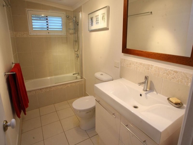 44 Greenlaw Street, Indooroopilly QLD 4068