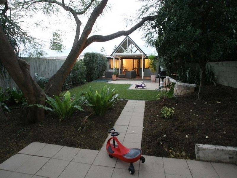 44 Greenlaw Street, Indooroopilly QLD 4068