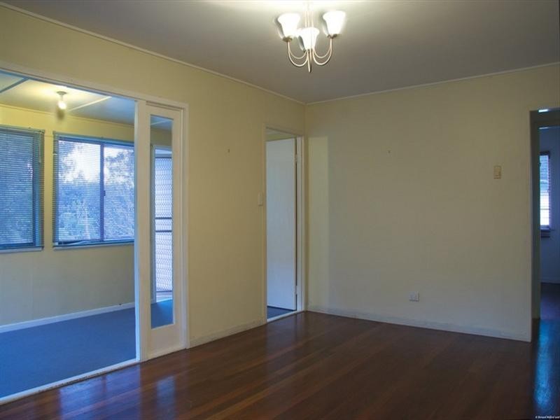 25 Merring Street, Oxley QLD 4075