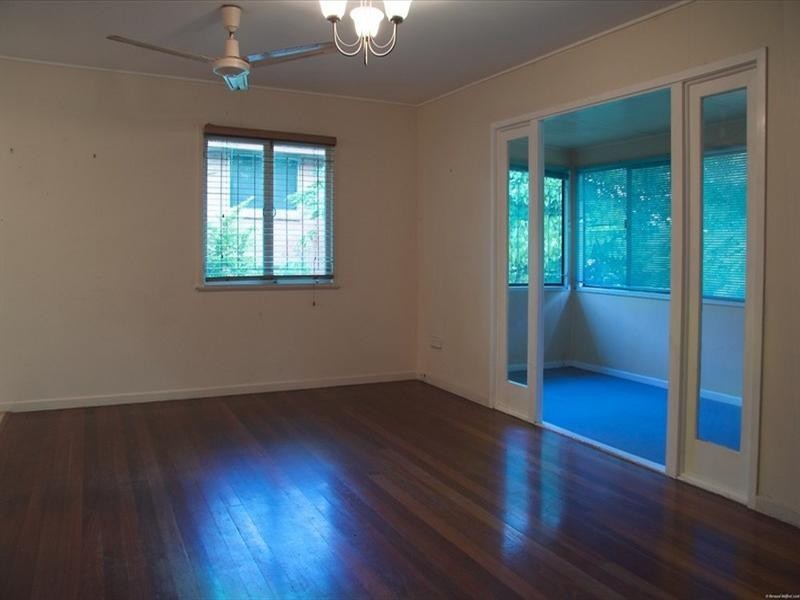 25 Merring Street, Oxley QLD 4075