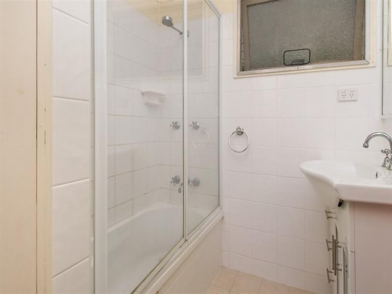 82 Thomas Street, Sherwood QLD 4075