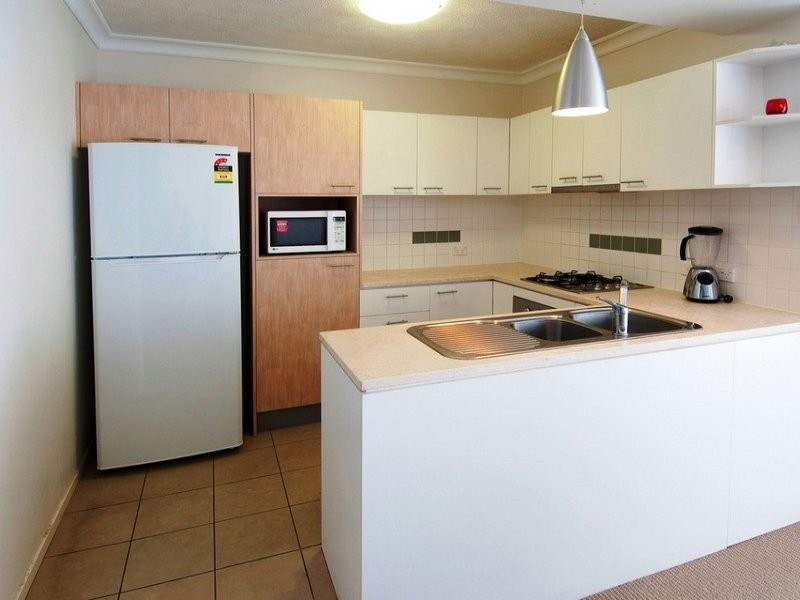 11/16 Grosvenor Road, Indooroopilly QLD 4068