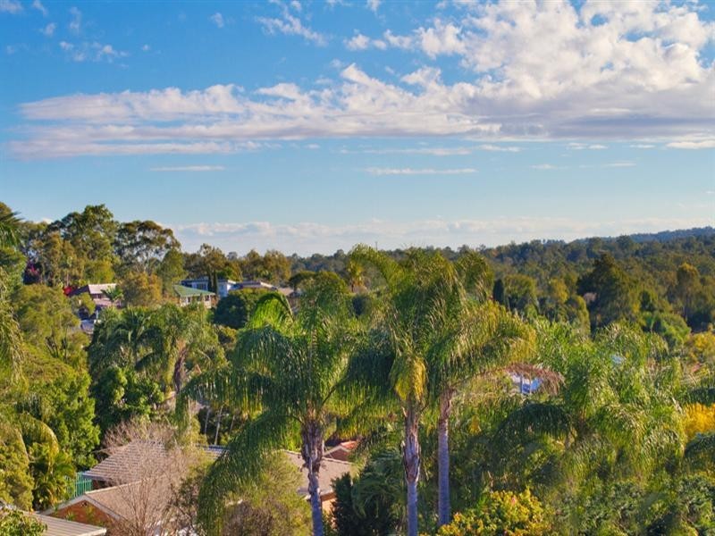 16 Nara Street, Kenmore QLD 4069