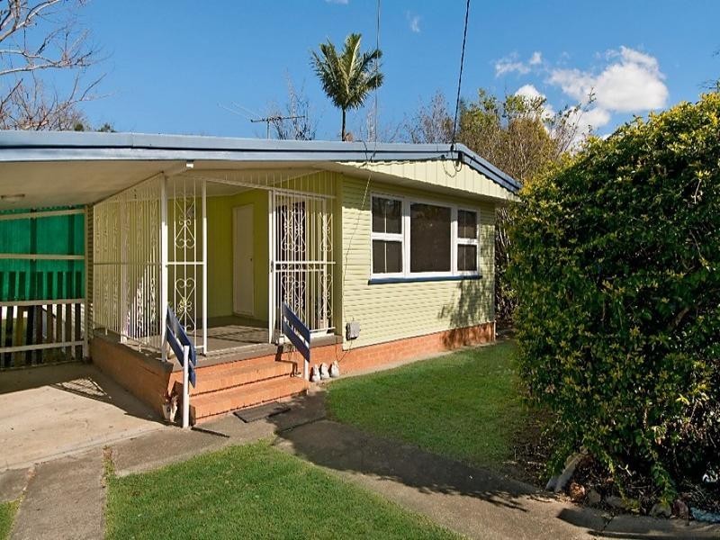 5 Calston Street, Oxley QLD 4075