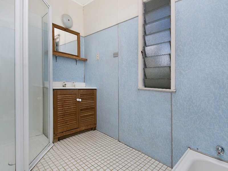 5 Calston Street, Oxley QLD 4075