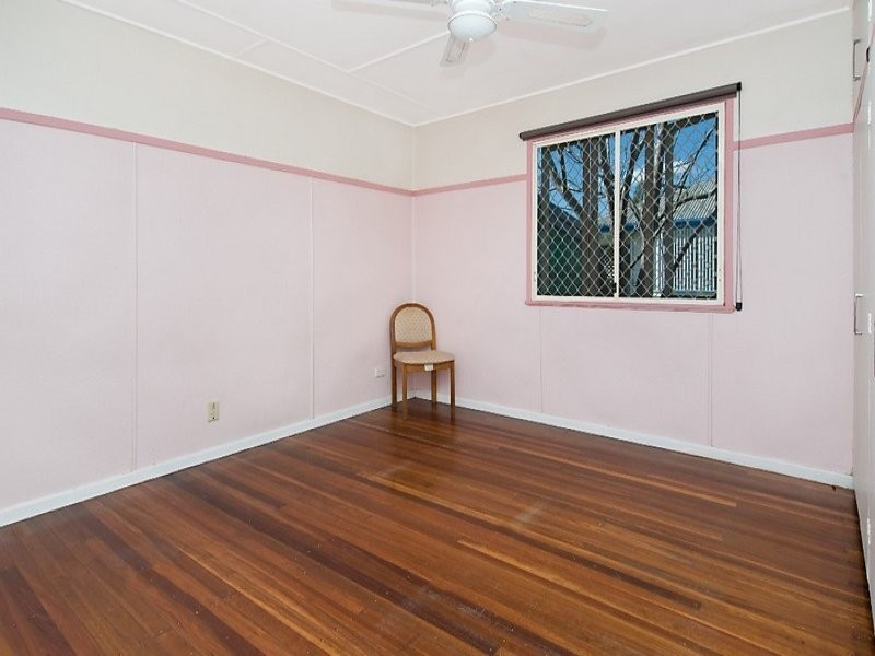 5 Calston Street, Oxley QLD 4075