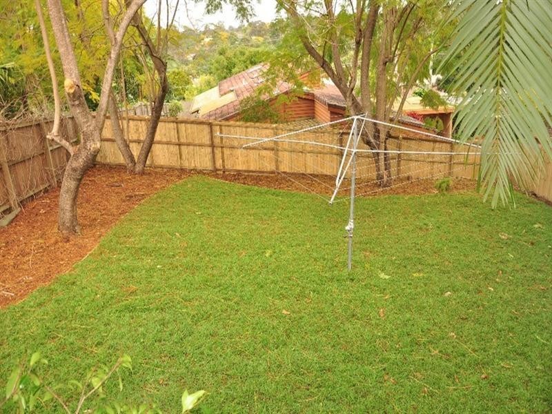 11 Norm Street, Kenmore QLD 4069