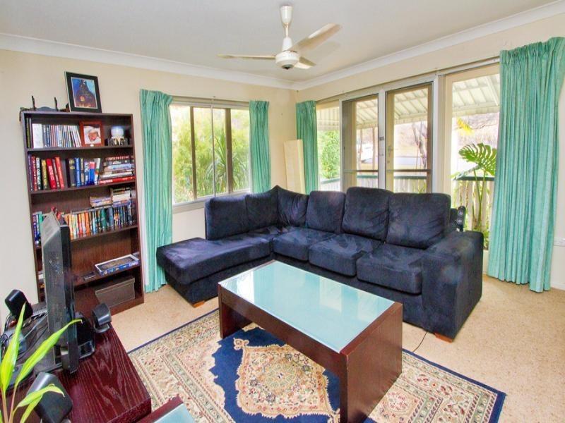 4 Currawang Street, The Gap QLD 4061