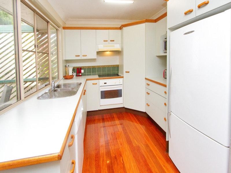 4 Currawang Street, The Gap QLD 4061