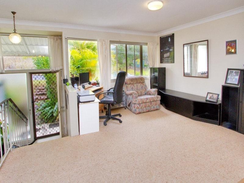 4 Currawang Street, The Gap QLD 4061