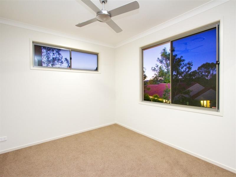 136 Hawken Drive, St Lucia QLD 4067