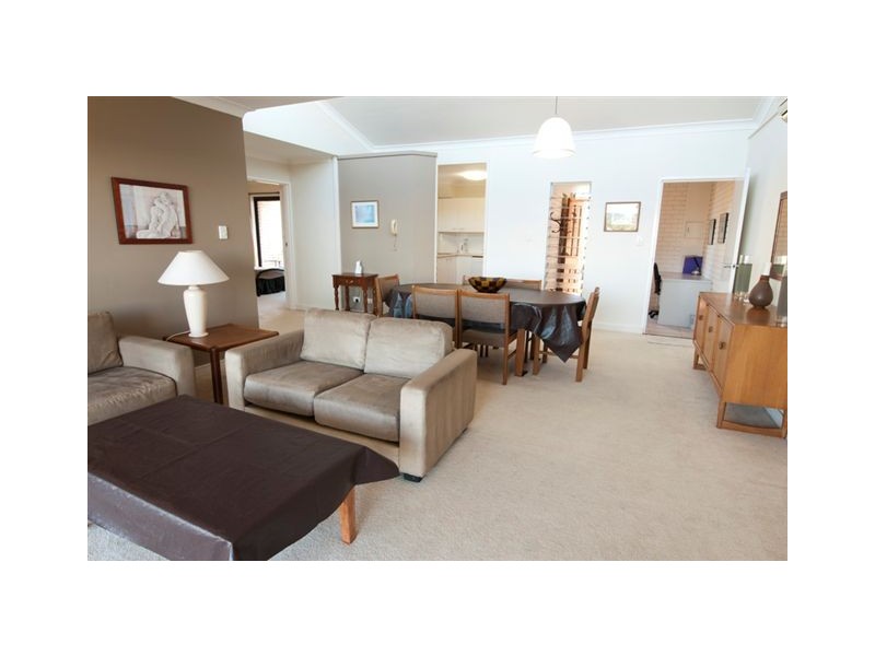 8/14 Bishop Street, St Lucia QLD 4067