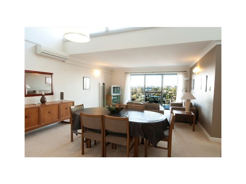 8/14 Bishop Street, St Lucia QLD 4067