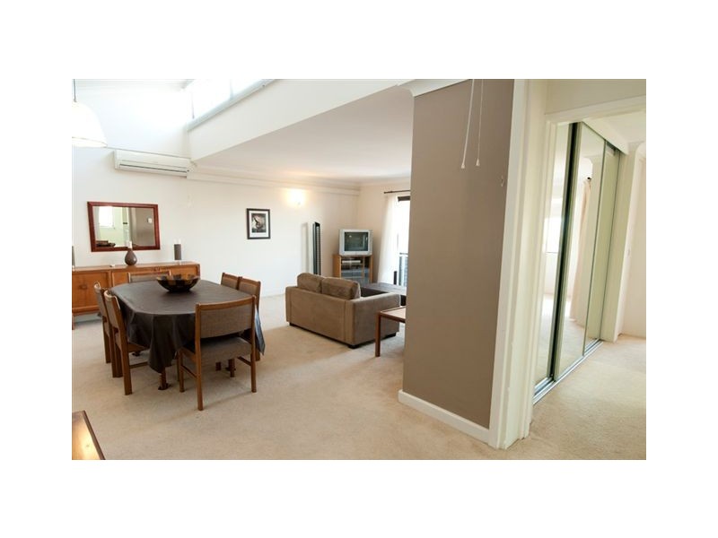 8/14 Bishop Street, St Lucia QLD 4067