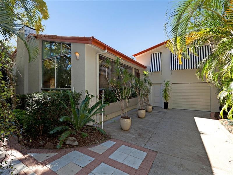 16 Volga Crescent, Indooroopilly QLD 4068