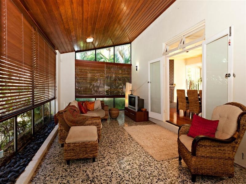 16 Volga Crescent, Indooroopilly QLD 4068