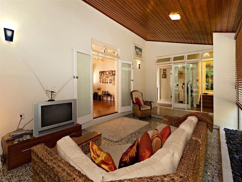 16 Volga Crescent, Indooroopilly QLD 4068