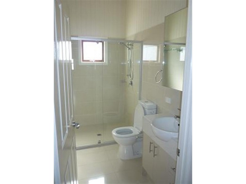 17 Knowles Street, Auchenflower QLD 4066