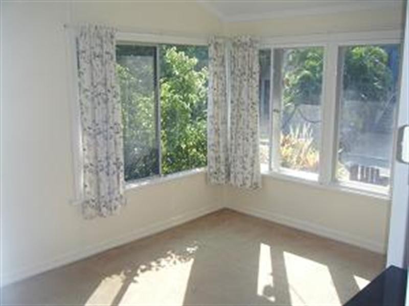 27 Vera Street, Toowong QLD 4066