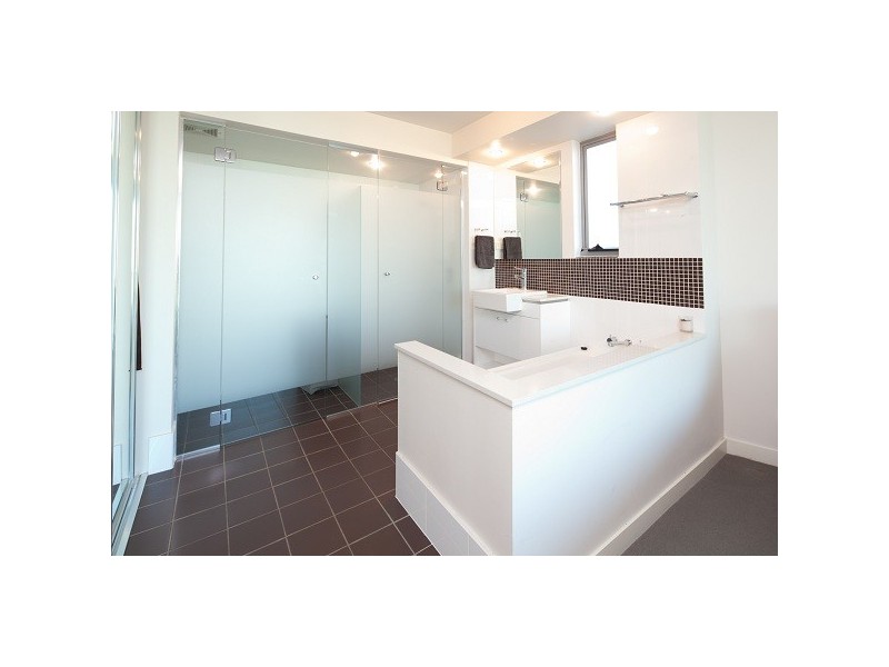 2606/92 Quay Street, Milton QLD 4064