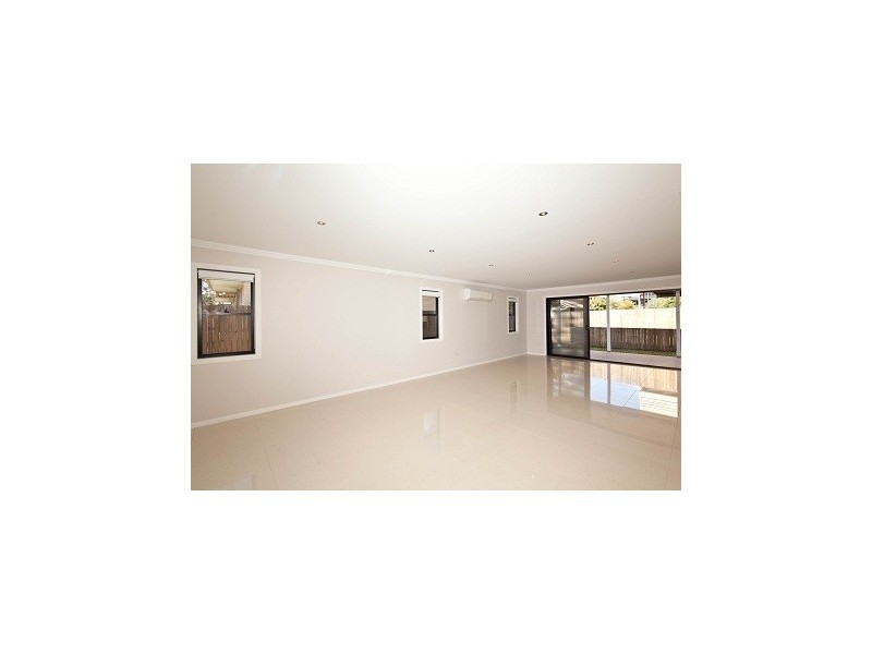 79 Strong Avenue, Graceville QLD 4075