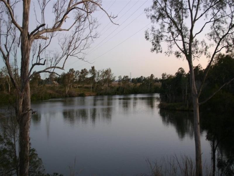 16 Riverpoint Boulevard, Riverhills QLD 4074