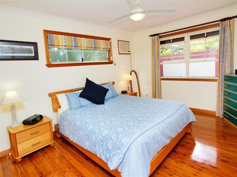 4 Sleath Street, Toowong QLD 4066