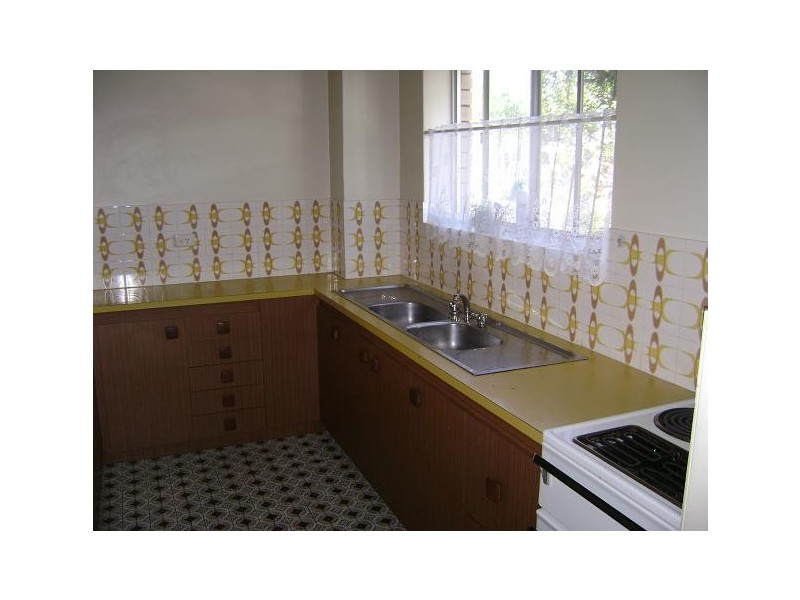 1/60 Warren Street, St Lucia QLD 4067