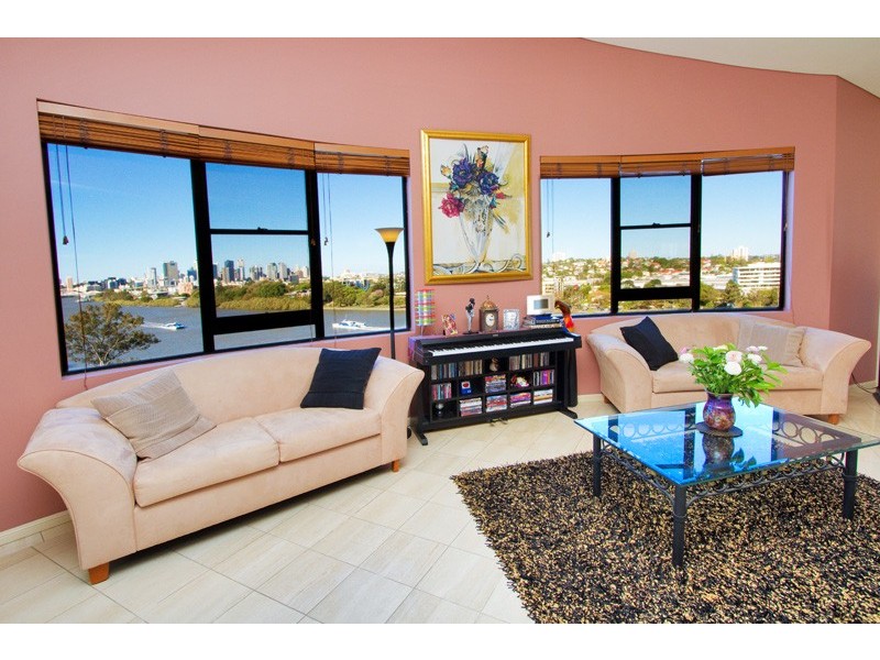 18/523 Coronation Drive, Toowong QLD 4066