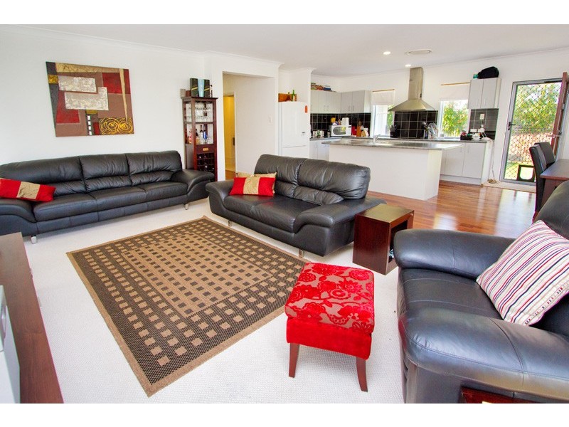 16 Riverpoint Boulevard, Middle Park QLD 4074