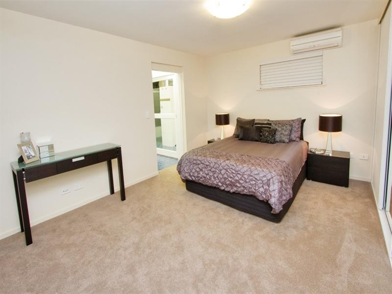 99 Elizabeth Street, Toowong QLD 4066