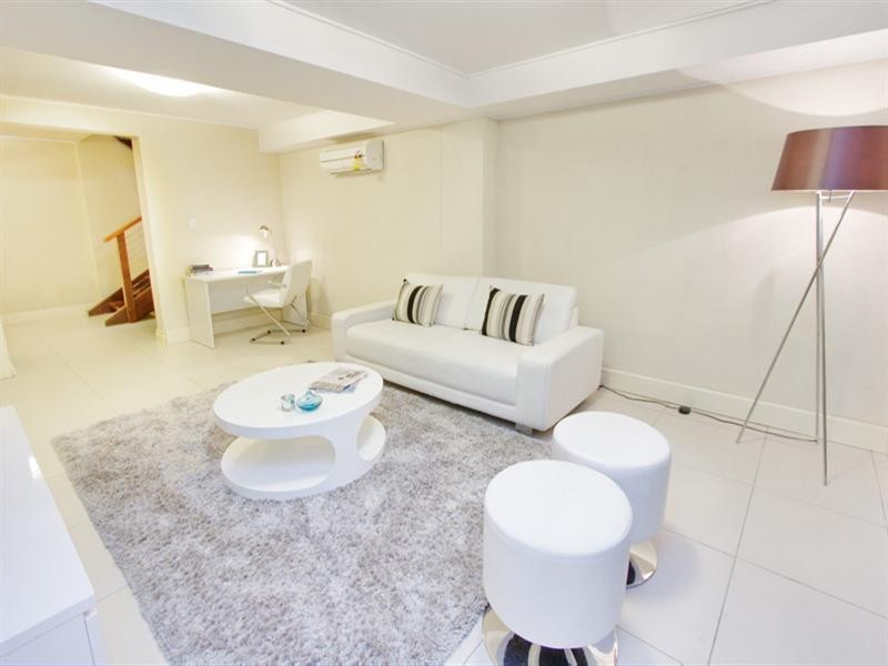 99 Elizabeth Street, Toowong QLD 4066