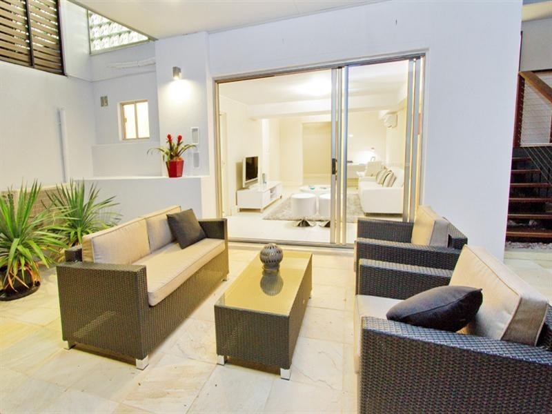 99 Elizabeth Street, Toowong QLD 4066