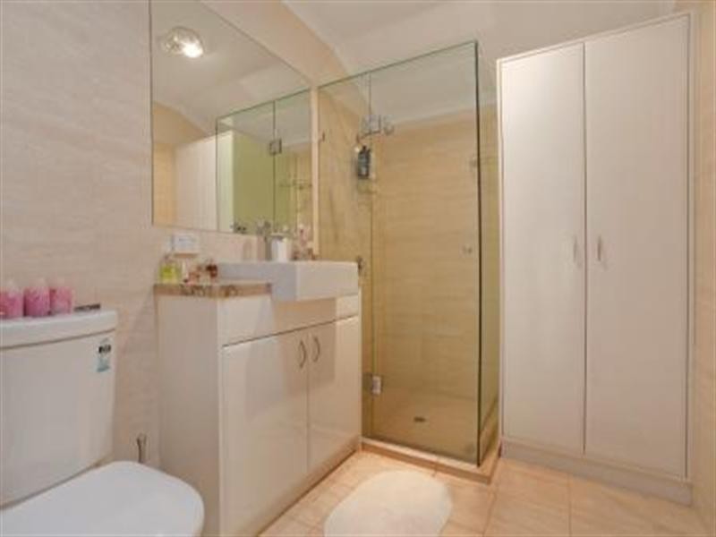 10 Jones Street, Auchenflower QLD 4066