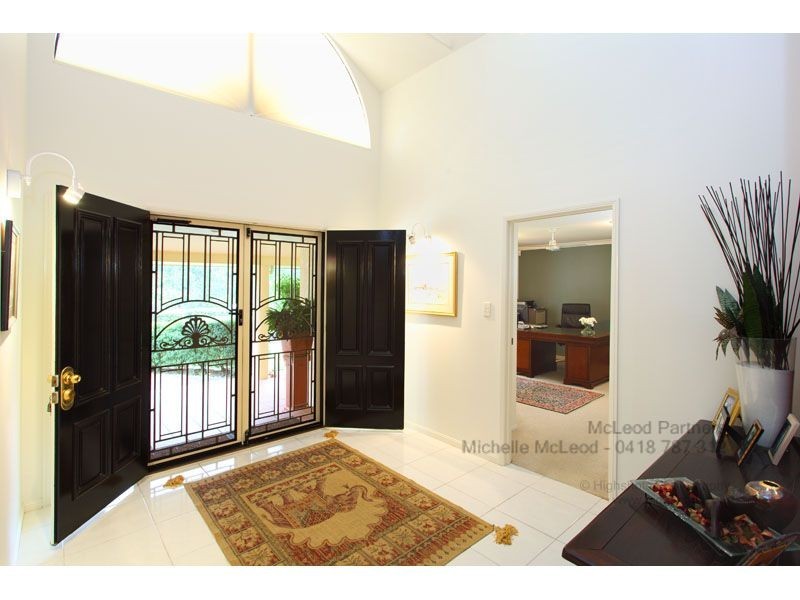 287 Bielby Road, Chapel Hill QLD 4069