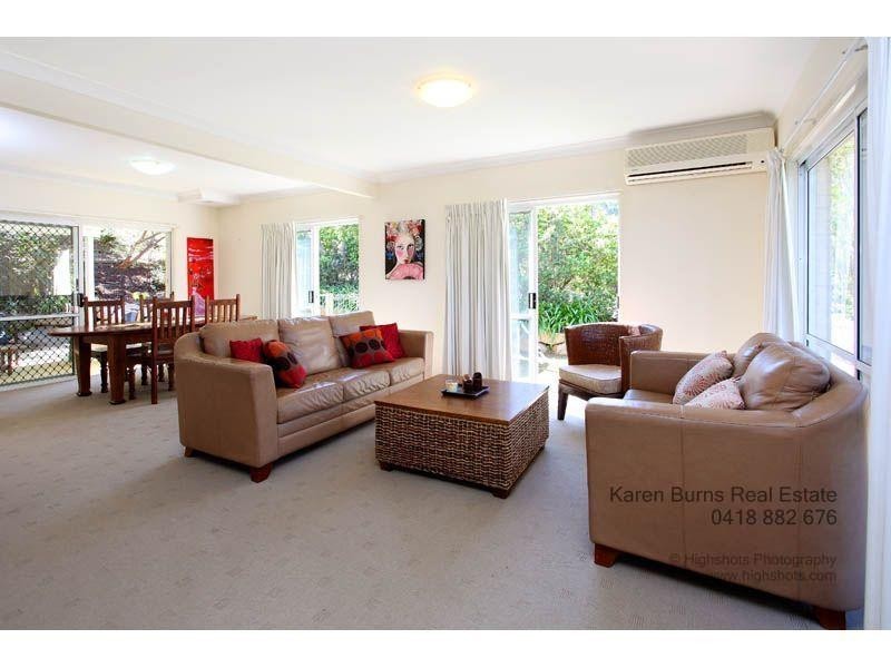 4 Ringway Place, Chapel Hill QLD 4069