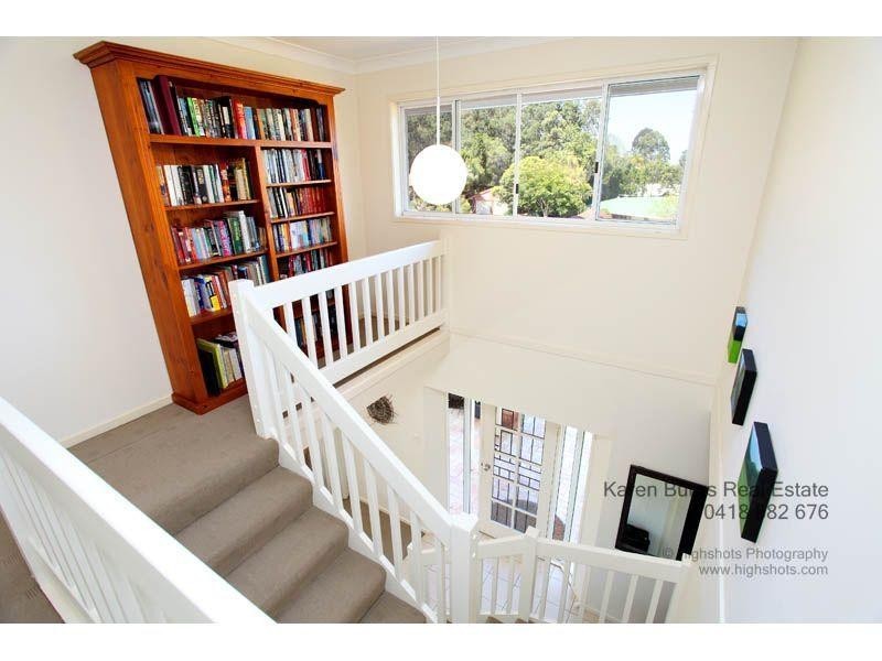 4 Ringway Place, Chapel Hill QLD 4069