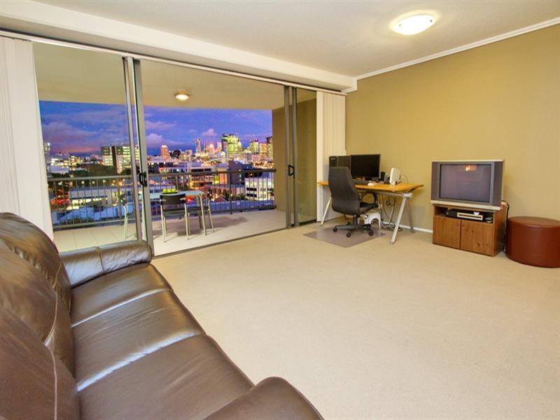 1083/18 Manning Street, Milton QLD 4064