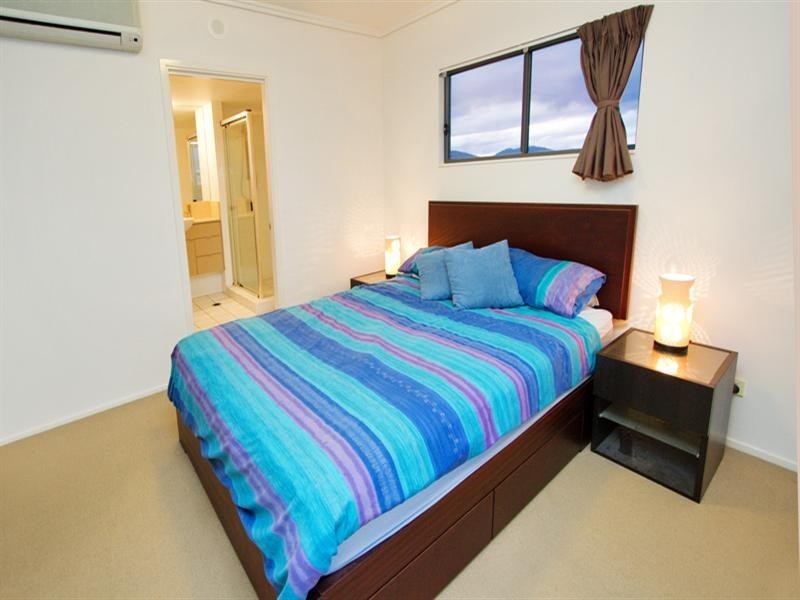 1083/18 Manning Street, Milton QLD 4064