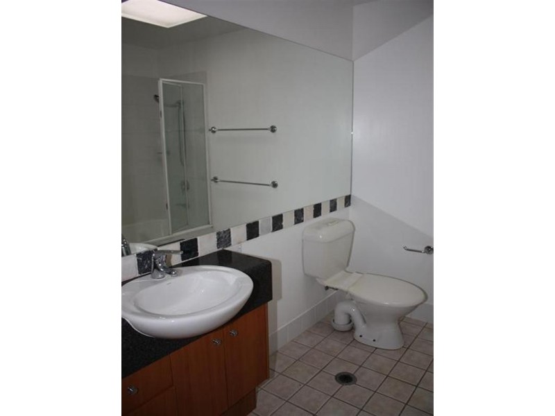 2/116 Gailey Road, St Lucia QLD 4067